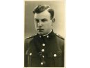 Fotografia: ppor. piech. rez. Ludwik Ratajczak w mundurze.
