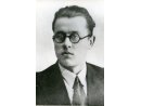 Fotografia: Stanisław Okoński w ubraniu cywilnym.