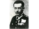Fotografia: Zdzisław Majewski w mundurze kpt.