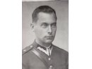 Fotografia: Stanisław Gierycz w mundurze podporucznika.