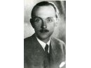Fotografia Stanisława Kiełbasińskiego oraz fotokopia metryki urodzenia.