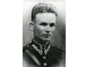 Fotografia: Stanisław Kłopotowski w mundurze podporucznika.