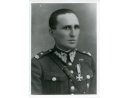 Fotografia: Józef Gawlik w mundurze majora z odznaczeniem VM.