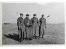 Fotografia grupowa oficerów w mundurach (płaszczach): pierwszy z prawej Leon Malinowski.