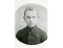 Fotografia: Zbigniew Strzelbicki prawdop. w mundurku szkolnym.